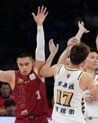 乐鱼体育官方网站-CBA半决赛前瞻，京沪对决来袭，周琦能否率北京突围？